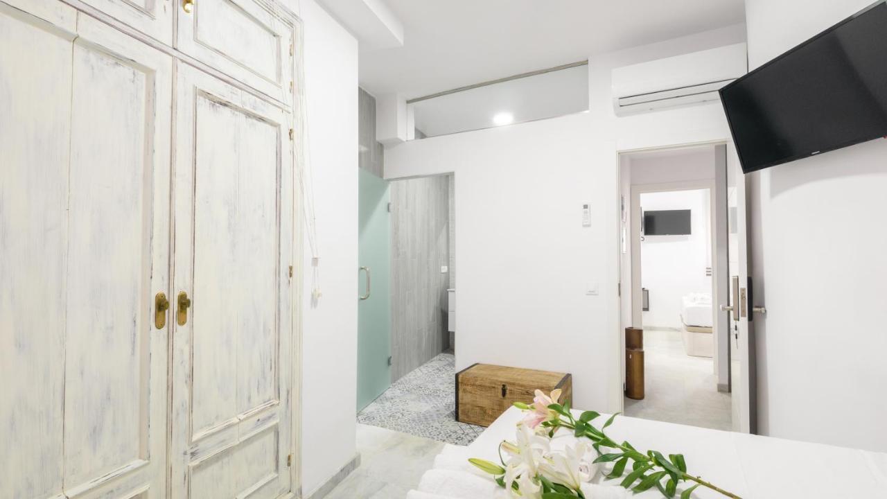 Guesthouse Room & Studio Seville La Flamenka Екстериор снимка