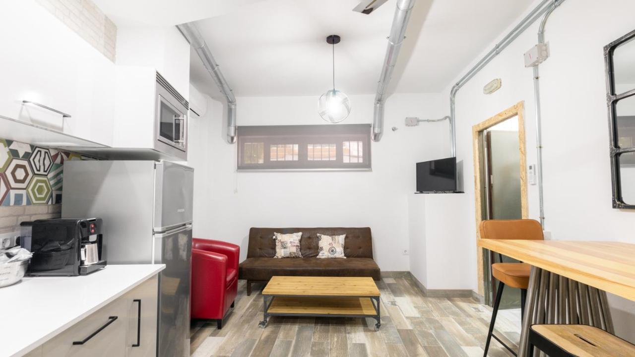 Guesthouse Room & Studio Seville La Flamenka Екстериор снимка